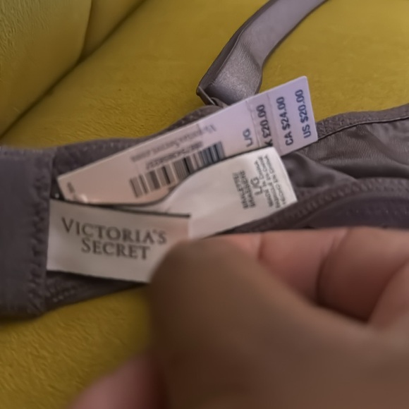 Brand new Victoria’s Secret Bralette with tag - Picture 5 of 7
